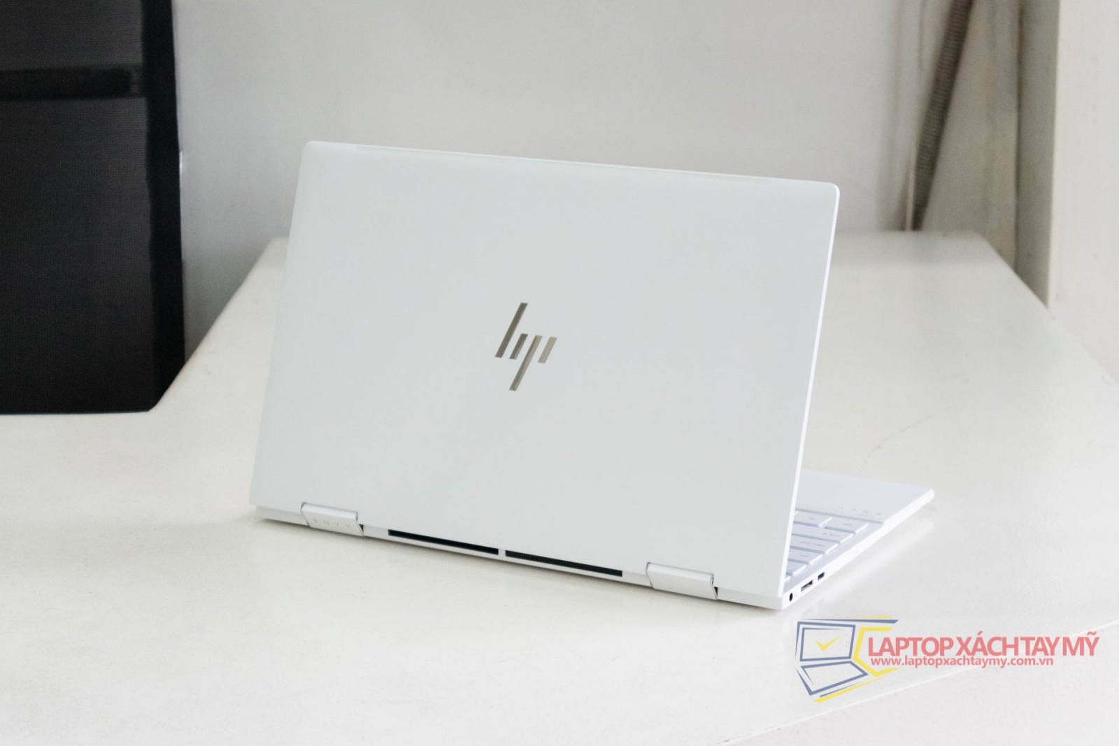 HP Envy Laptop 13 X360 - AMD Ryzen 5 5600U, 8Gb Ram, 512Gb SSD.